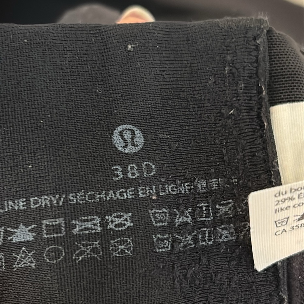 Lululemon Cross My Heart Bra
Black 38D - Picture 4 of 6